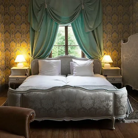 ベッド・アンド・ブレックファスト Au Vieux Manoir