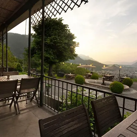 Au Vieux Manoir ベッド・アンド・ブレックファスト 2*